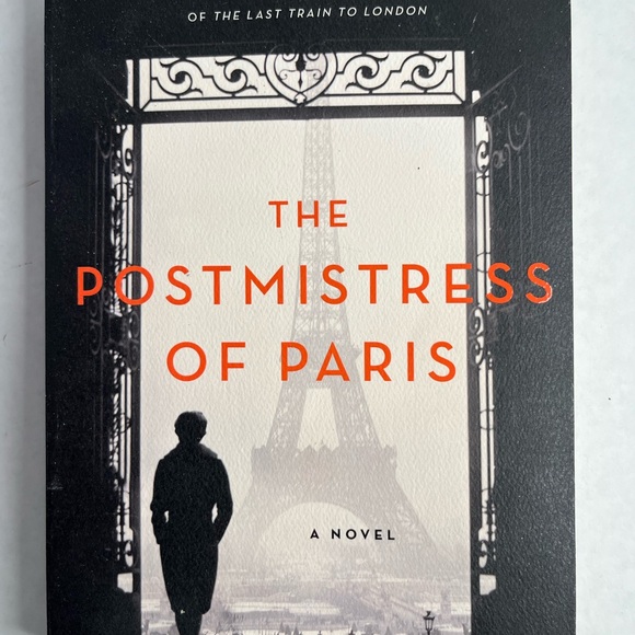 Paris themed book bundle - Picture 6 of 7